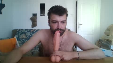 Snapshot of slavic_sword chatting on 07-12-26, 04:42 slavic_sword online show from 07-12-26, 04:42