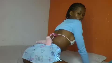 Snapshot of slaybby chatting on 02-21-25, 05:20 Slaybby online show from 02-21-25, 05:20