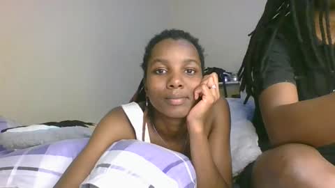 sleciah online show from 11-23-25, 02:39