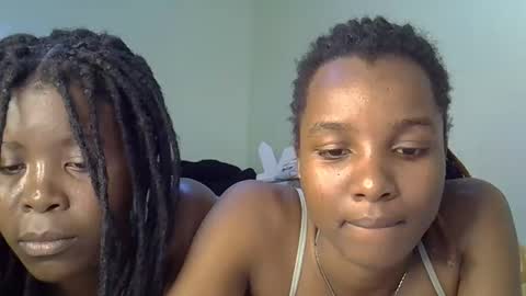 sleciah online show from 12-21-25, 07:32