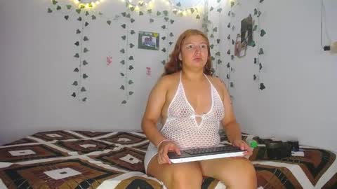 sleyandluna1 online show from 06-09-26, 02:01