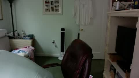 Snapshot of slick50000 chatting on 09-10-25, 08:09 slick50000 online show from 09-10-25, 08:09