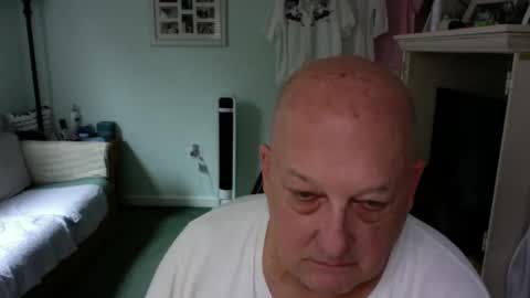 Snapshot of slick50000 chatting on 10-14-25, 07:03 slick50000 online show from 10-14-25, 07:03