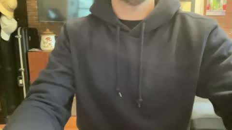 slickandeasy39 online show from 12-19-24, 08:02