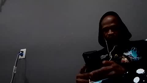Snapshot of slickerthan12 chatting on 01-21-25, 07:26 BBC Hanging online show from 01-21-25, 07:26