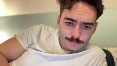 Snapshot of slickmass chatting on 01-11-25, 01:06 SlickMass online show from 01-11-25, 01:06