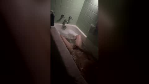 slicknick1988 online show from 04-12-26, 08:30