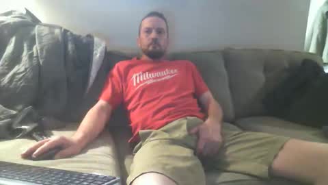 Snapshot of slim4beardad chatting on 11-05-25, 12:10 masc slim dude for bears online show from 11-05-25, 12:10