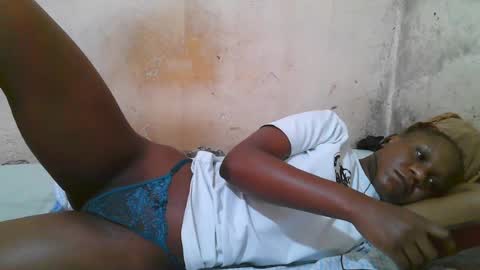 Snapshot of slim_girl3 chatting on 06-25-26, 06:07 slim_girl3 online show from 06-25-26, 06:07