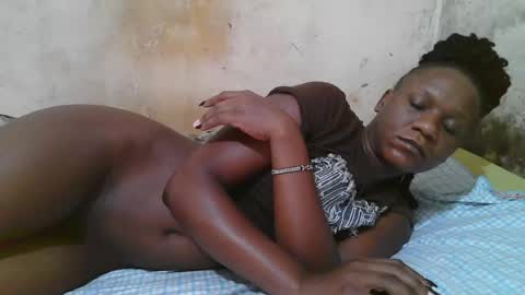 Snapshot of slim_girl3 chatting on 06-28-26, 01:22 slim_girl3 online show from 06-28-26, 01:22