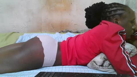 Snapshot of slim_girl3 chatting on 07-12-26, 08:05 slim_girl3 online show from 07-12-26, 08:05
