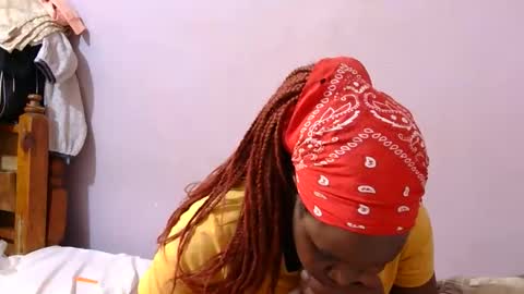 Snapshot of slim_joy chatting on 06-02-26, 07:43 slim_joy online show from 06-02-26, 07:43