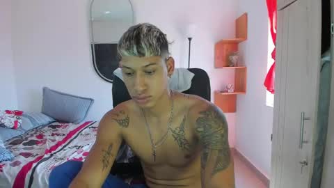 slim_master12 online show from 02-15-25, 03:17
