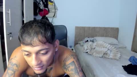 slim_master12 online show from 03-19-26, 09:08