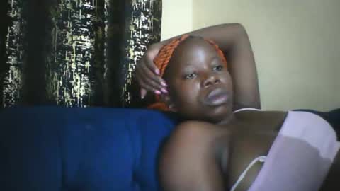 slim_petite_ebony online show from 05-23-26, 11:31
