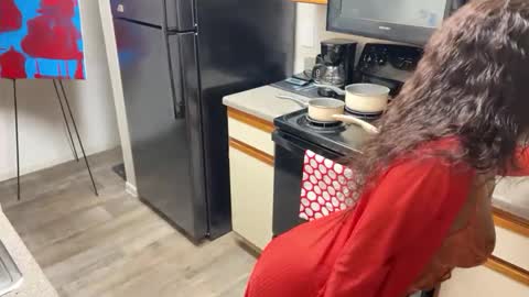 Snapshot of slimaddictionxxx chatting on 02-01-25, 05:49 Barbie Stylebender online show from 02-01-25, 05:49