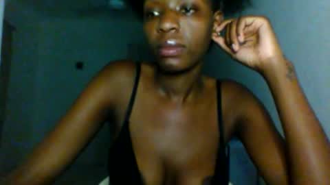 Snapshot of slimandthick1 chatting on 04-26-26, 07:44 slimandthick1 online show from 04-26-26, 07:44