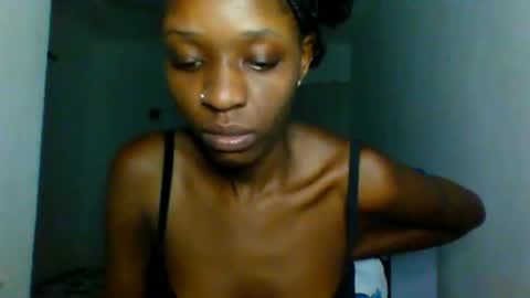 Snapshot of slimandthick1 chatting on 05-03-26, 07:09 slimandthick1 online show from 05-03-26, 07:09