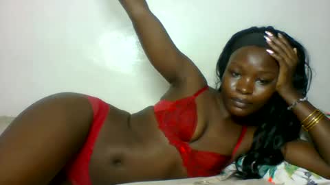 Snapshot of slimdiva chatting on 06-24-26, 08:46 slimdiva online show from 06-24-26, 08:46
