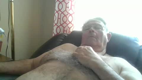 Snapshot of slippery_duck chatting on 12-19-24, 05:29 slippery_duck online show from 12-19-24, 05:29