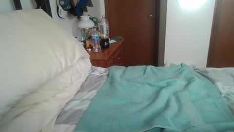 Snapshot of slippery_duck chatting on 01-23-25, 06:35 slippery_duck online show from 01-23-25, 06:35