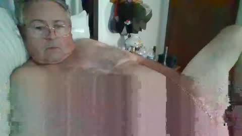 Snapshot of slippery_duck chatting on 09-26-25, 01:15 slippery_duck online show from 09-26-25, 01:15