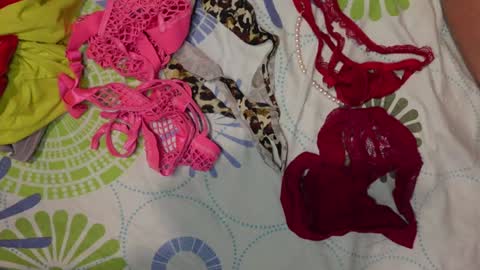 Stiven and Laura online show from 10-10-25, 06:51