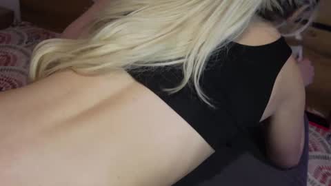 Stiven and Laura online show from 10-14-25, 07:03