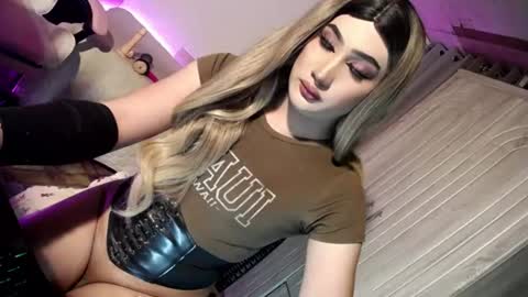 Snapshot of slut_bigcock chatting on 07-14-26, 10:21 Nathalie online show from 07-14-26, 10:21