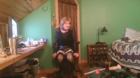 slutjennifertransxx online show from 10-24-25, 02:41