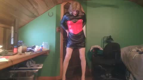 slutjennifertransxx online show from 11-04-25, 02:32