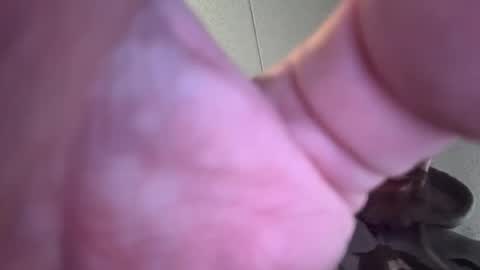 Snapshot of slutrider69 chatting on 04-05-26, 04:20 Fun time online show from 04-05-26, 04:20