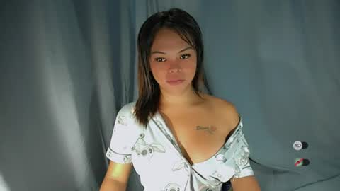 Snapshot of sluts_cum chatting on 07-23-26, 03:54 louie and diana online show from 07-23-26, 03:54