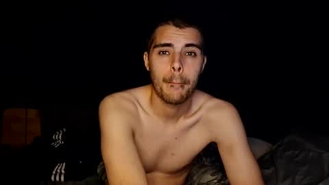 Snapshot of slutsandblunts chatting on 05-06-26, 03:57 slutsandblunts online show from 05-06-26, 03:57