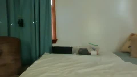 Snapshot of sluttamer72 chatting on 09-16-25, 03:35 Jade and Thomas online show from 09-16-25, 03:35