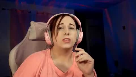 Snapshot of sluttia chatting on 03-01-26, 02:46 Heavenly online show from 03-01-26, 02:46