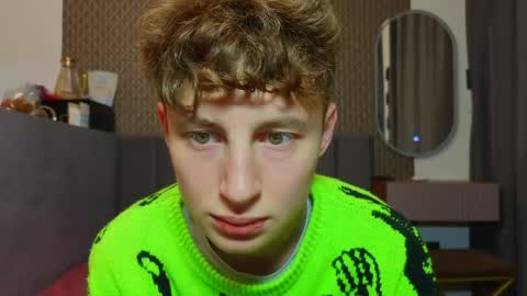 Snapshot of sluttsavage chatting on 05-04-26, 12:01 sluttsavage online show from 05-04-26, 12:01