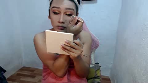 Snapshot of slutty_classyxx chatting on 09-23-25, 09:45 Lovie online show from 09-23-25, 09:45