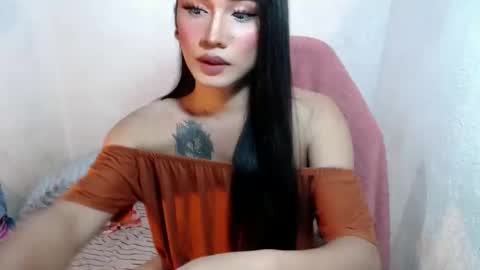 Snapshot of slutty_classyxx chatting on 02-07-26, 05:16 Lovie online show from 02-07-26, 05:16