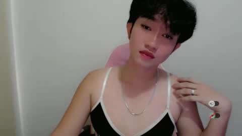 Snapshot of slutty_francine chatting on 09-27-25, 06:07 FRANCINE online show from 09-27-25, 06:07