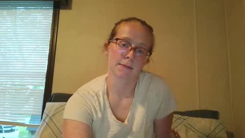 Snapshot of slutty_redhead3 chatting on 10-24-25, 10:39 Slutty redhead3 online show from 10-24-25, 10:39