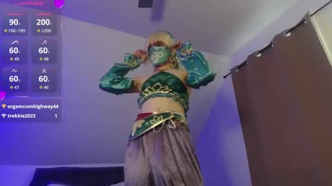 Natsu online show from 10-31-25, 07:59