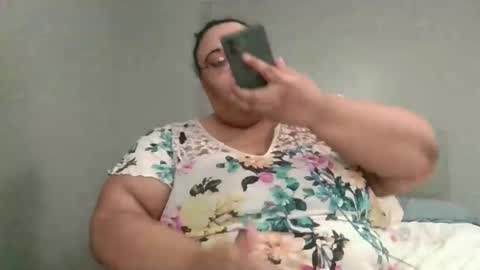 Snapshot of sluttyjess31 chatting on 03-03-26, 03:29 Jessica online show from 03-03-26, 03:29