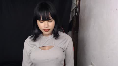 Jennifer online show from 12-14-25, 01:05