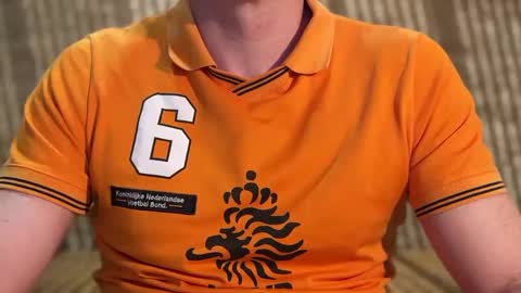 Snapshot of slvbcn75 chatting on 01-26-25, 10:24 slvbcn75 online show from 01-26-25, 10:24