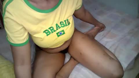 Snapshot of sly_booty65 chatting on 10-31-25, 04:35 sly_booty65 online show from 10-31-25, 04:35