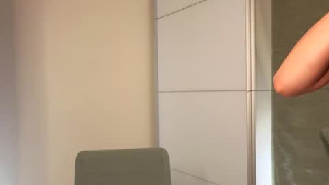 Lily online show from 11-29-25, 01:25