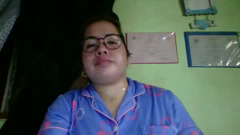 Lovewella online show from 03-31-26, 03:52