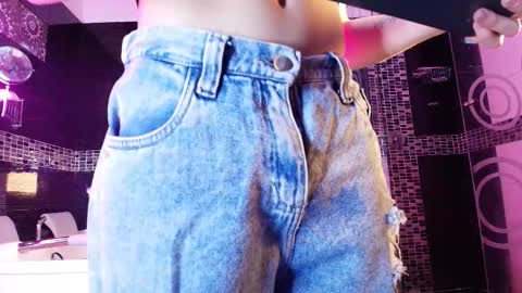 Small Hot19 online show from 03-10-26, 09:36