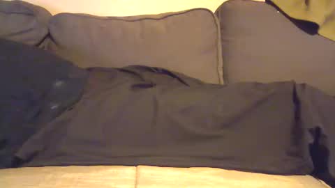 smallandshy1980 online show from 01-10-26, 07:15